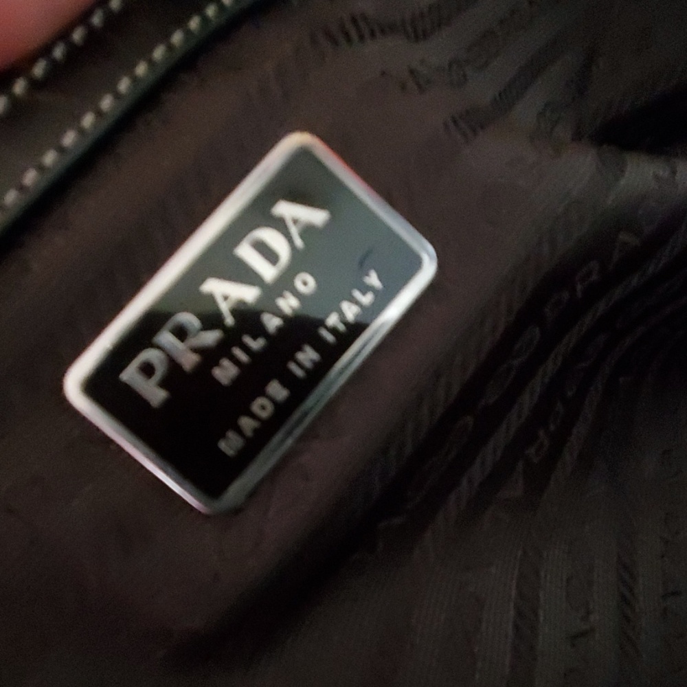 Prada bag - Picture 5 of 8
